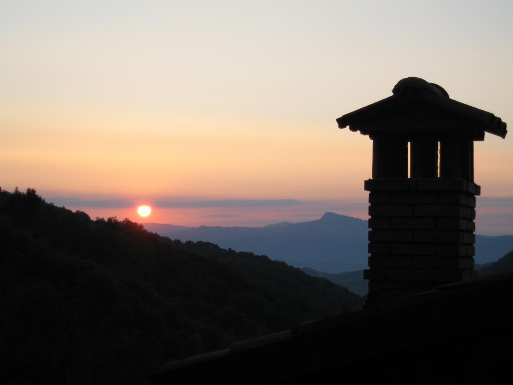 Il Borgo Dei Corsi - Charming Holiday Apartments Ortignano Raggiolo Buitenkant foto