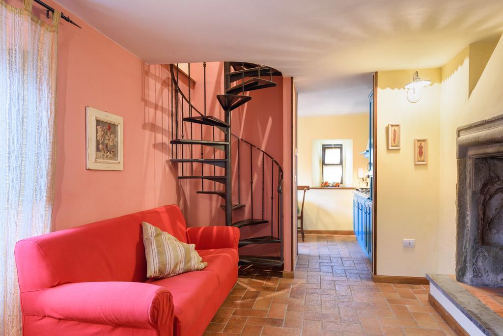 Il Borgo Dei Corsi - Charming Holiday Apartments Ortignano Raggiolo Buitenkant foto