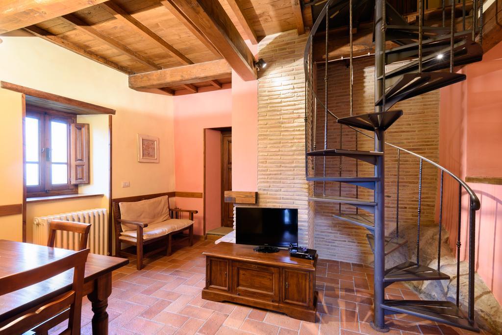 Il Borgo Dei Corsi - Charming Holiday Apartments Ortignano Raggiolo Buitenkant foto