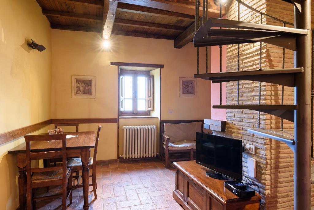 Il Borgo Dei Corsi - Charming Holiday Apartments Ortignano Raggiolo Buitenkant foto