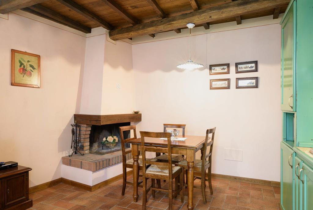 Il Borgo Dei Corsi - Charming Holiday Apartments Ortignano Raggiolo Buitenkant foto